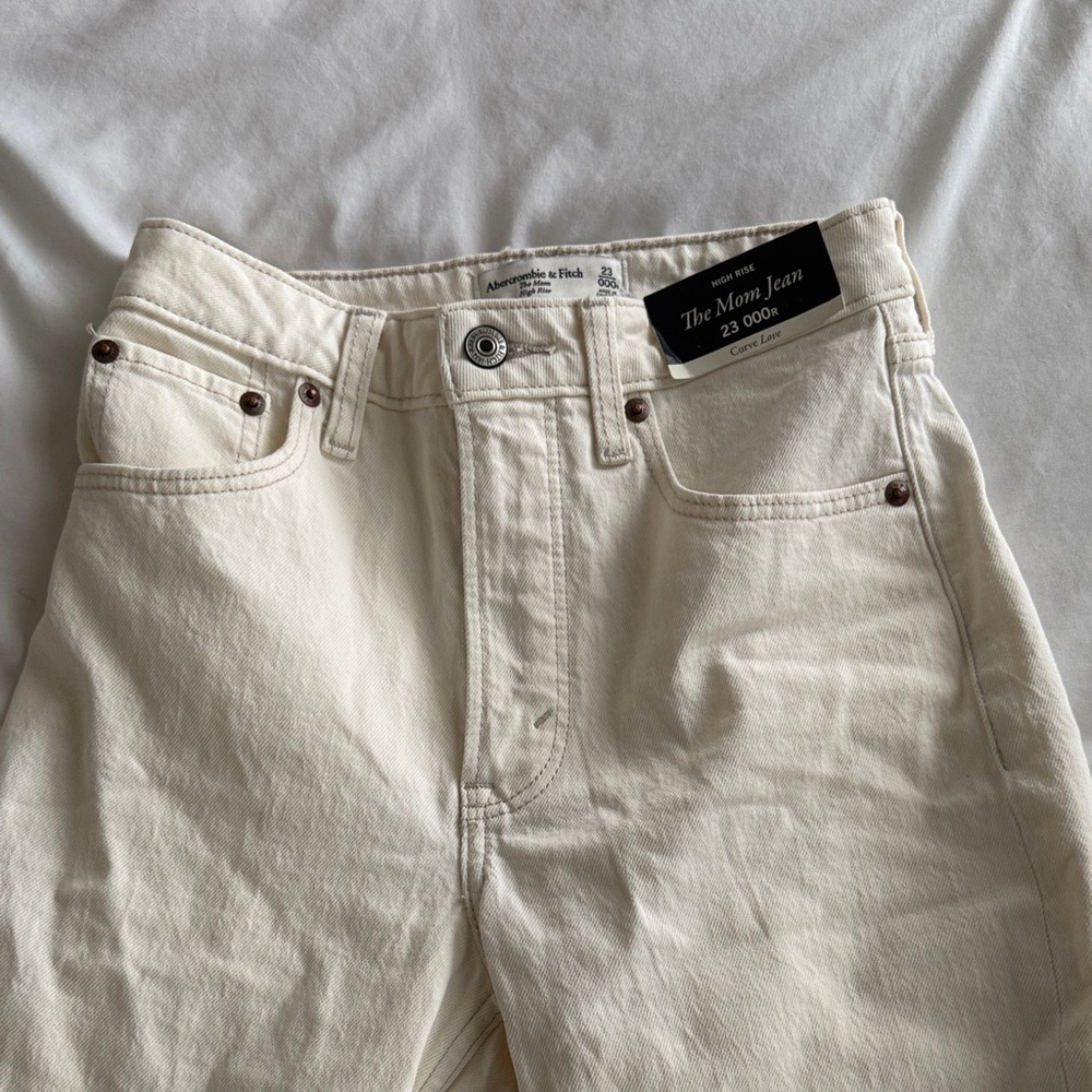 Abercrombie and Fitch Mom jeans